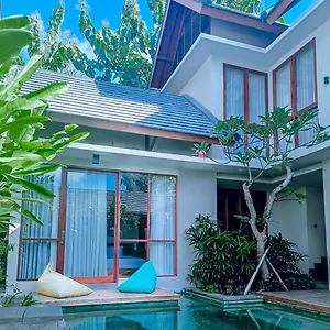 Puri Vatsalya - Private Villas Uluwatu Hotel